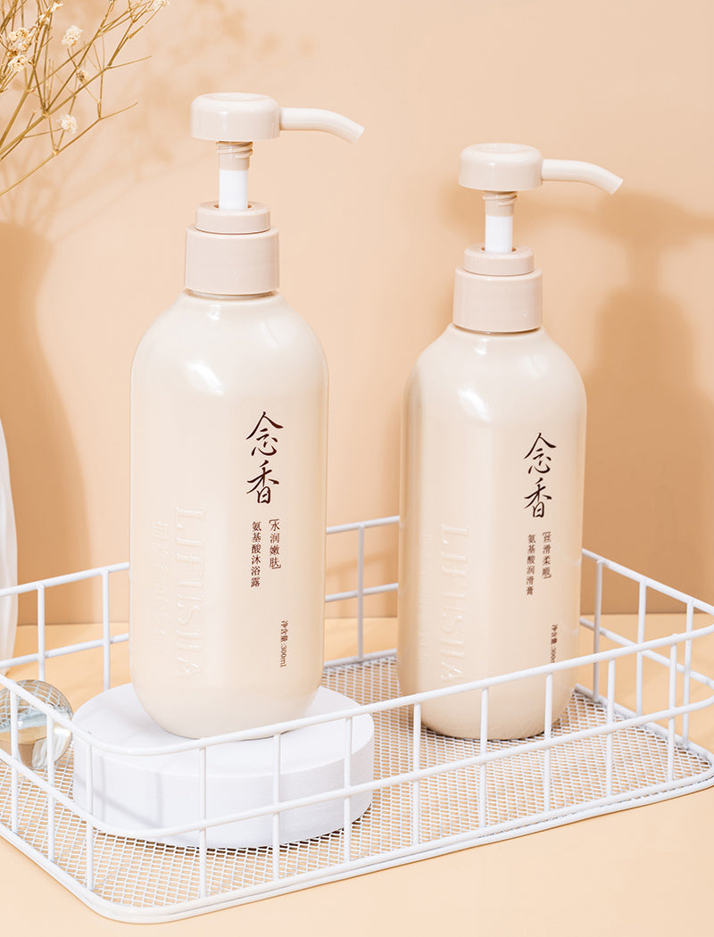 Sakura hair growth shampoo 300 ml (Buy 1 Get 1 Free)